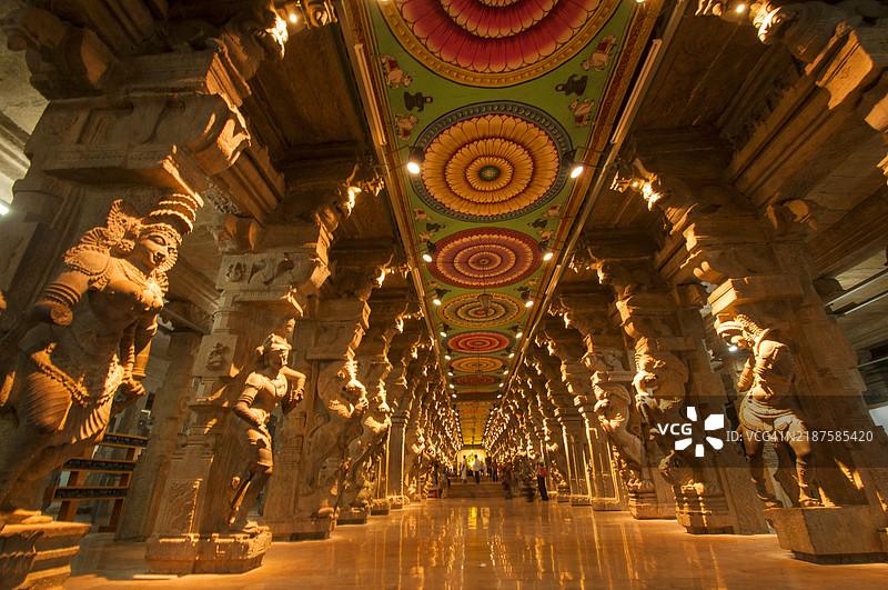 梅纳克希寺，印度马杜赖最大的古老寺庙之一。图片素材