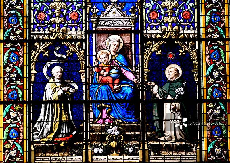 彩色玻璃窗图片素材