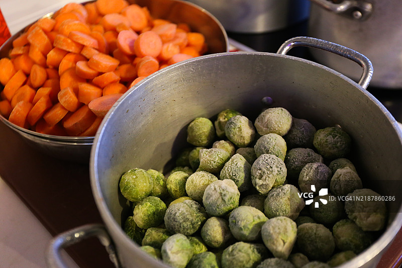 锅中蔬菜的特写图片素材