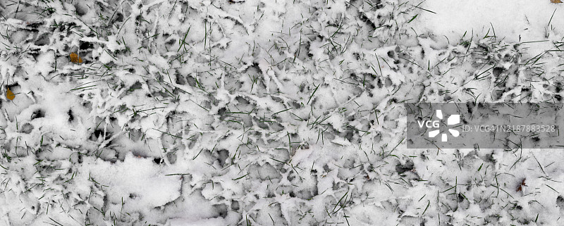 阿贝尔洛尔河岸的雪图片素材