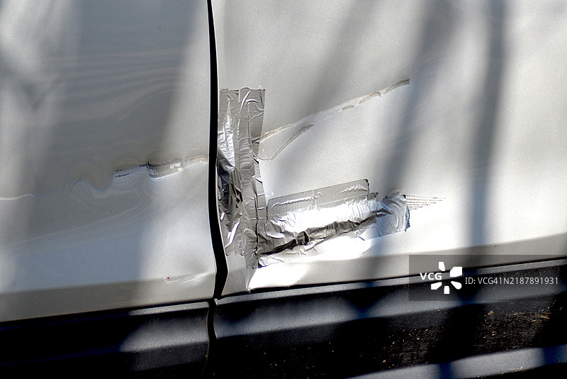 汽车门上的胶带图片素材