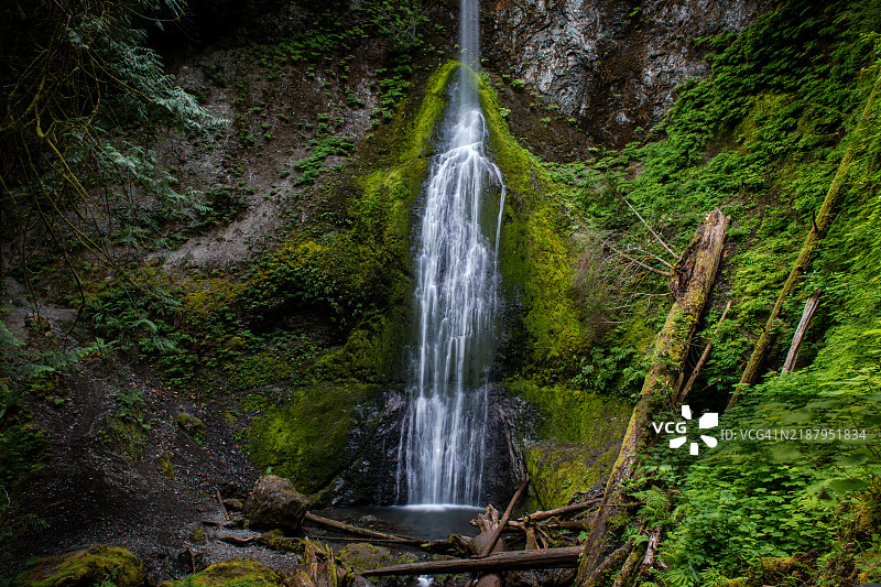 梅里梅尔瀑布图片素材