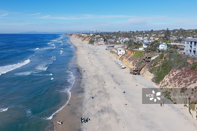 加州恩西尼塔斯的D街海滩图片素材