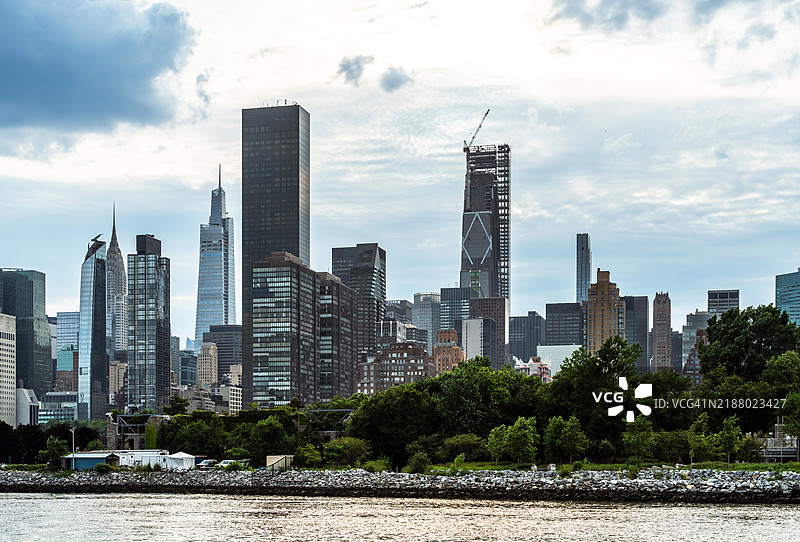 罗斯福岛与曼哈顿中城图片素材