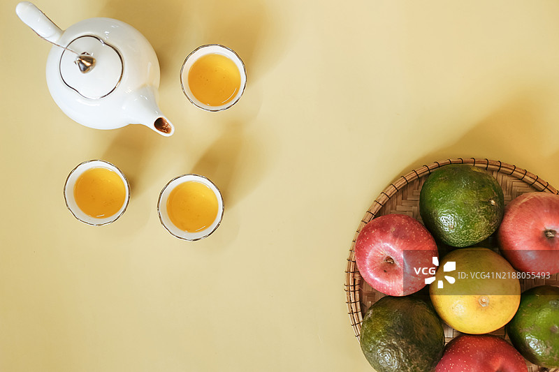 越南文化中在春节期间饮茶图片素材