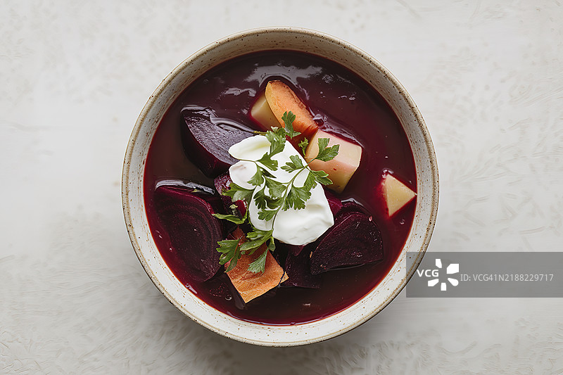 一碗红菜汤的照片图片素材