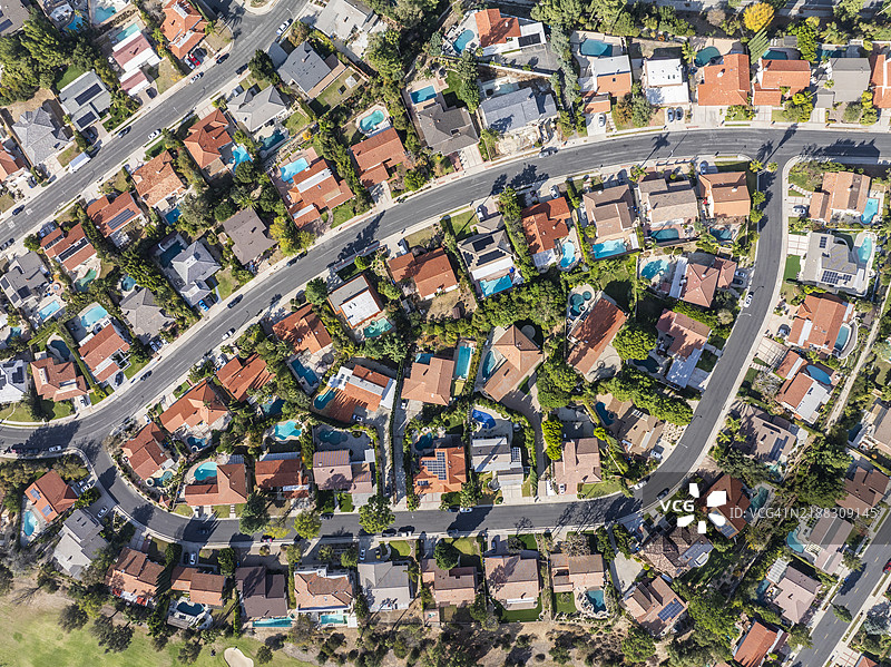 洛杉矶圣费尔南多社区的鸟瞰图。图片素材