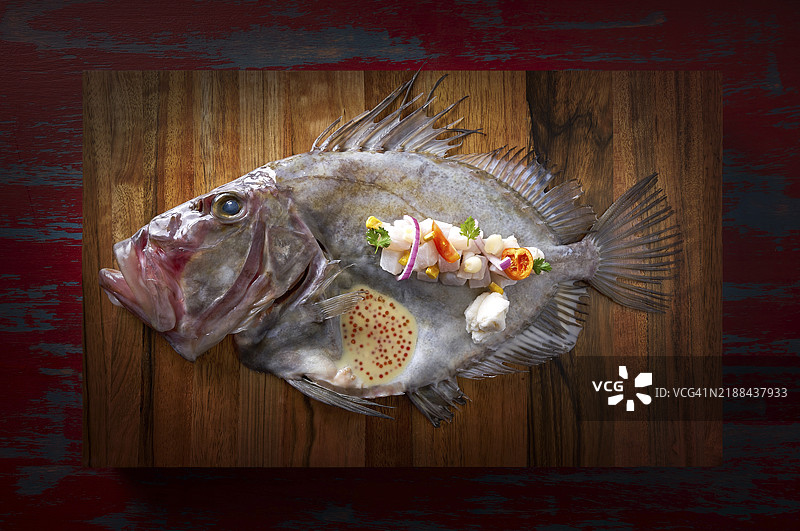 现代美食：圣佩德罗的西维奇，鱼类：泽乌斯·法伯图片素材