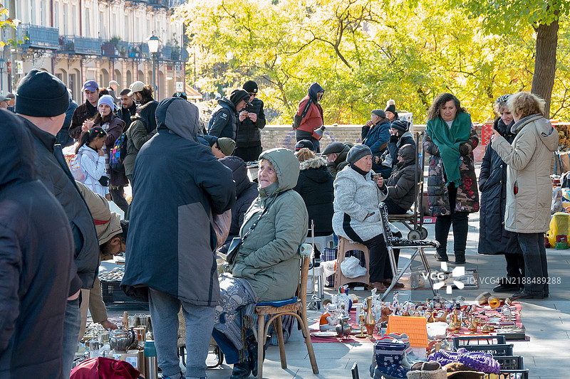 第比利斯干桥附近的跳蚤市场图片素材