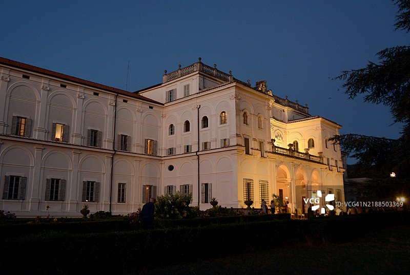 法尔科尼耶里别墅 - 夜间外观图片素材