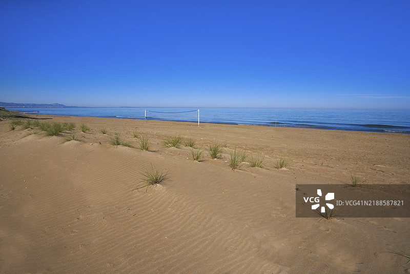 西班牙阿利坎特的德尼亚马里纳斯莱斯博韦特斯海滩沙丘图片素材
