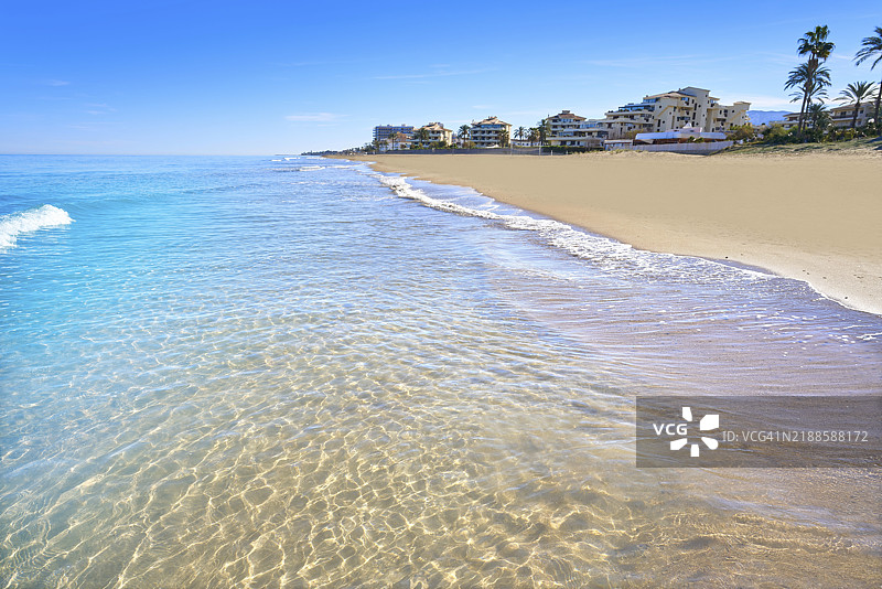 西班牙阿利坎特的德尼亚马里纳斯莱斯博韦特斯海滩图片素材