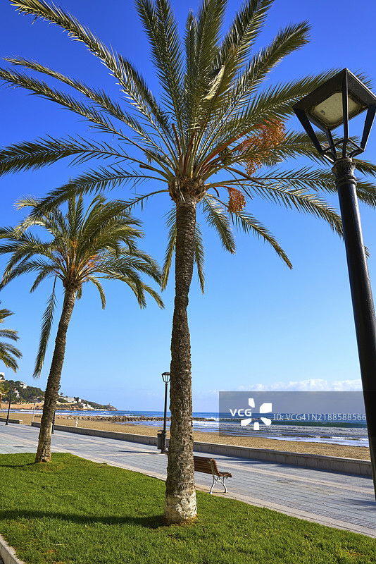 西班牙卡斯特利翁的贝尼卡西姆阿尔马德拉瓦海滩图片素材