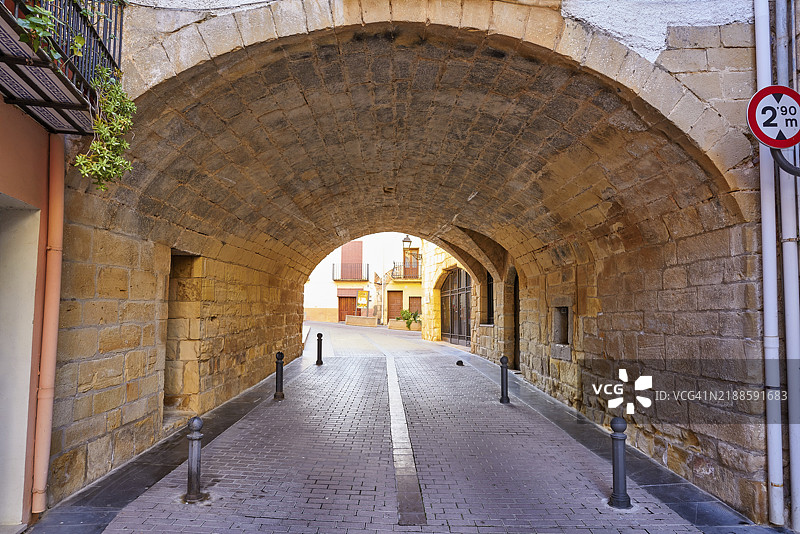 西班牙卡斯特利翁的卡巴内斯村拱门图片素材