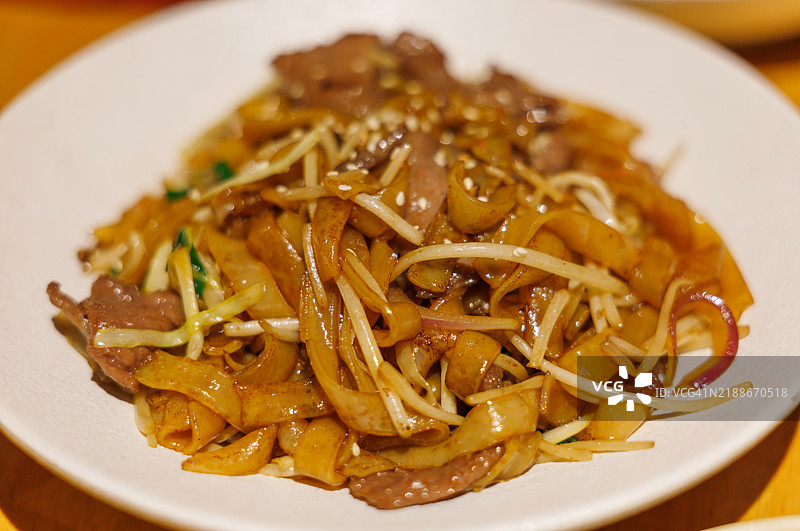 中国小吃，干炒牛肉面图片素材