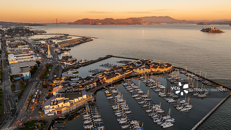 旧金山码头和恶魔岛图片素材
