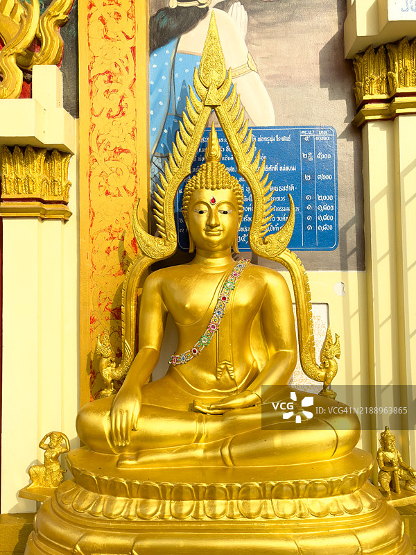 金色佛像图片素材