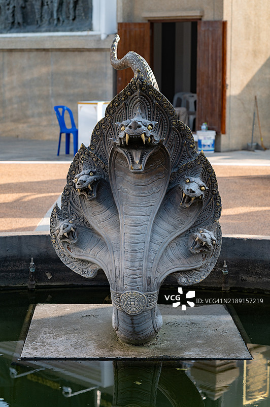 多头那伽喷泉图片素材