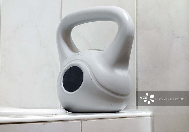 手臂锻炼哑铃图片素材