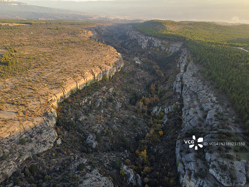 峡谷与天空的美丽景色图片素材