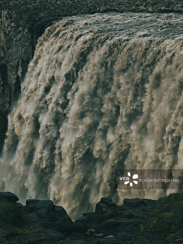 瀑布的美丽景色图片素材