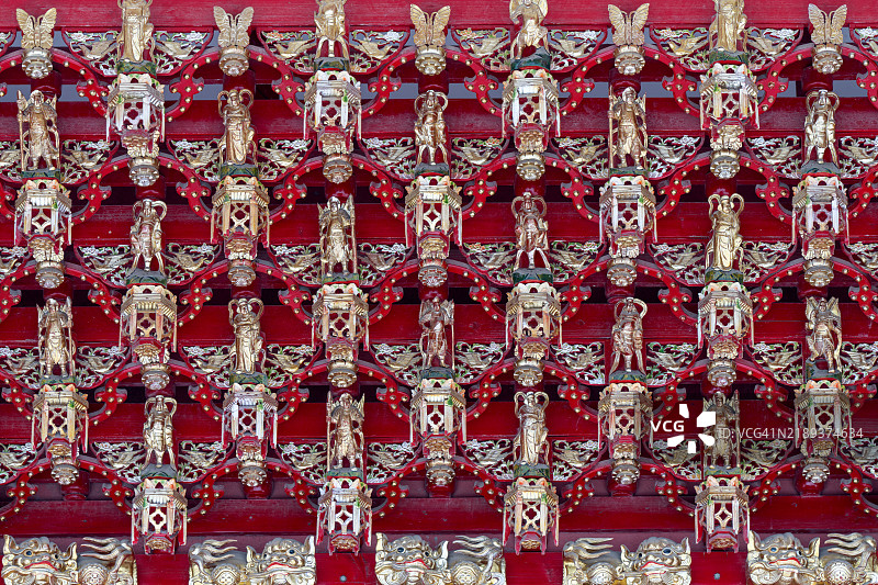 中国天后宫屋檐下的装饰图片素材