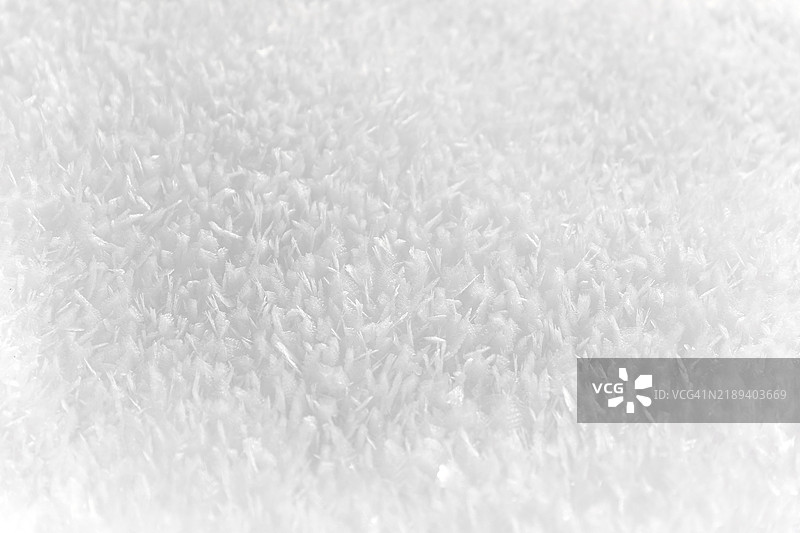 美丽的冰冻雪晶体特写图片素材