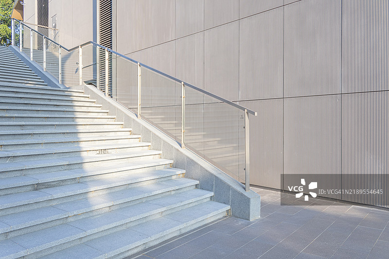 空荡荡的台阶，没有人影图片素材