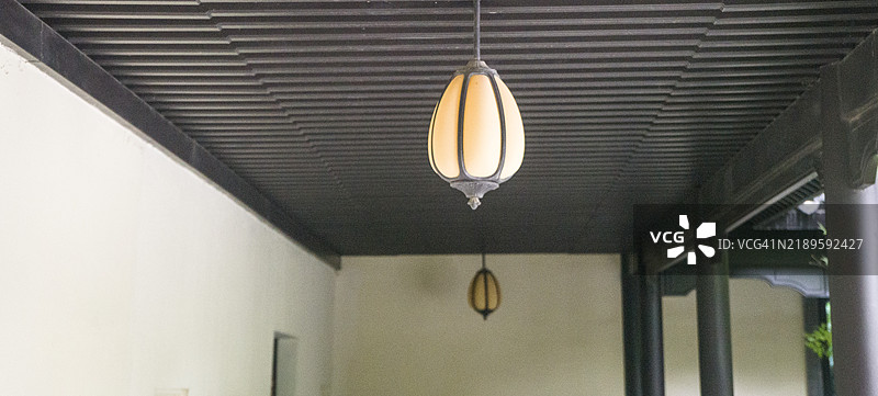 深黄色复古灯光图片素材