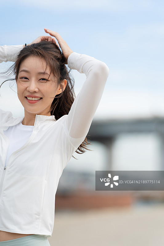 女性，健康，拉伸，热身，运动休闲服图片素材