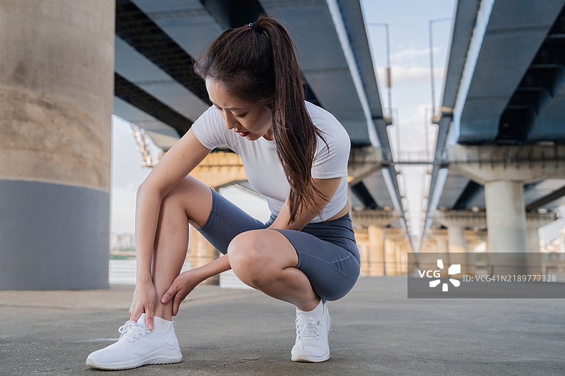 运动、体育、疼痛、疲劳、疾病、压力、扭伤、骨折图片素材