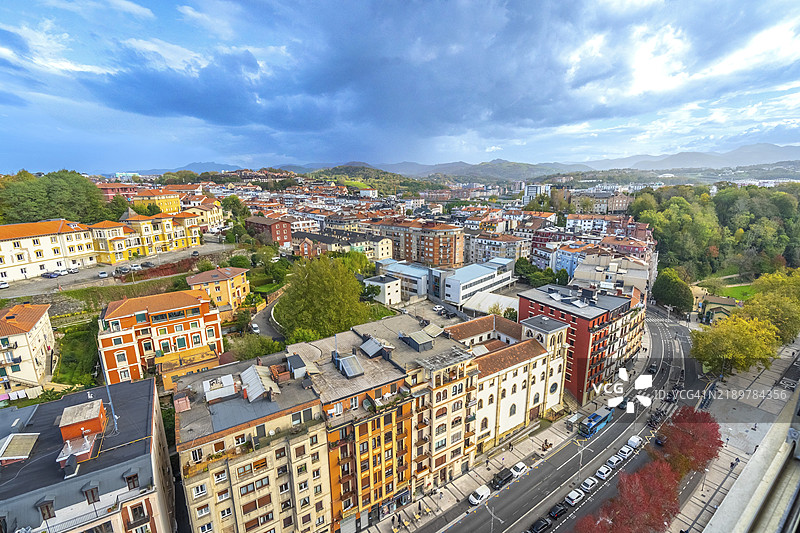 巴斯克地区圣塞巴斯蒂安的埃吉亚社区鸟瞰图图片素材