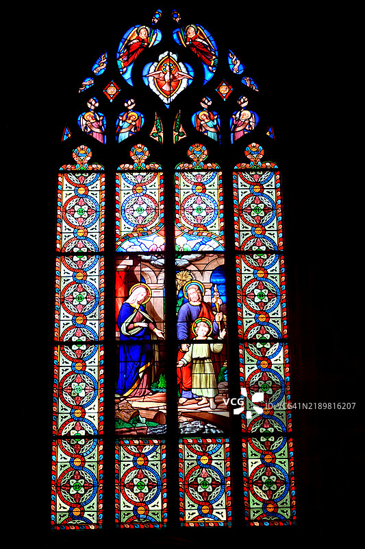 哥特式彩色玻璃窗图片素材