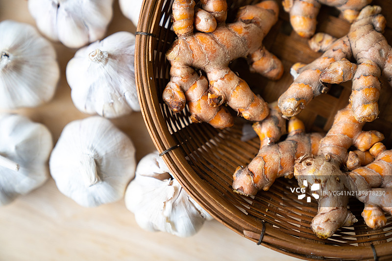 姜黄、大蒜、辣椒图片素材