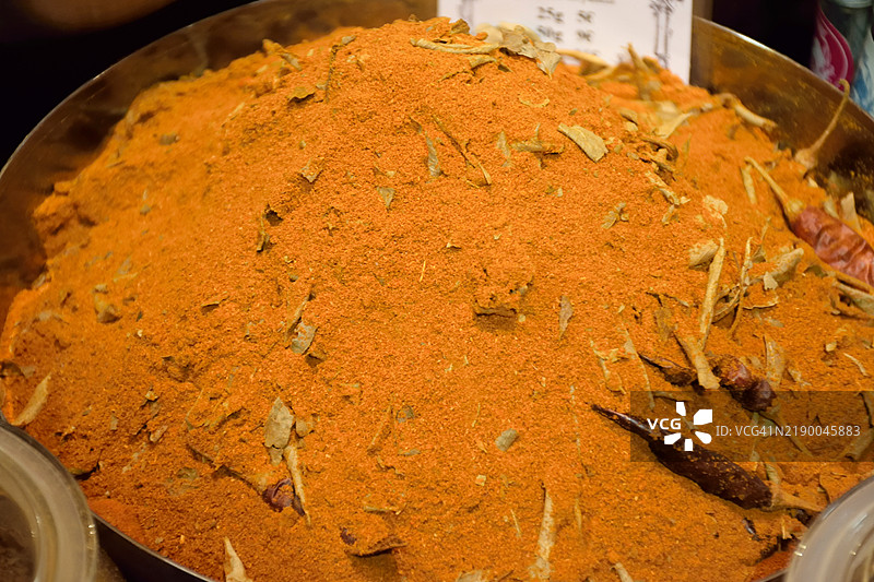 商店里出售的大宗香料图片素材