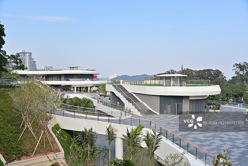 景山公园内翻新的购物中心图片素材