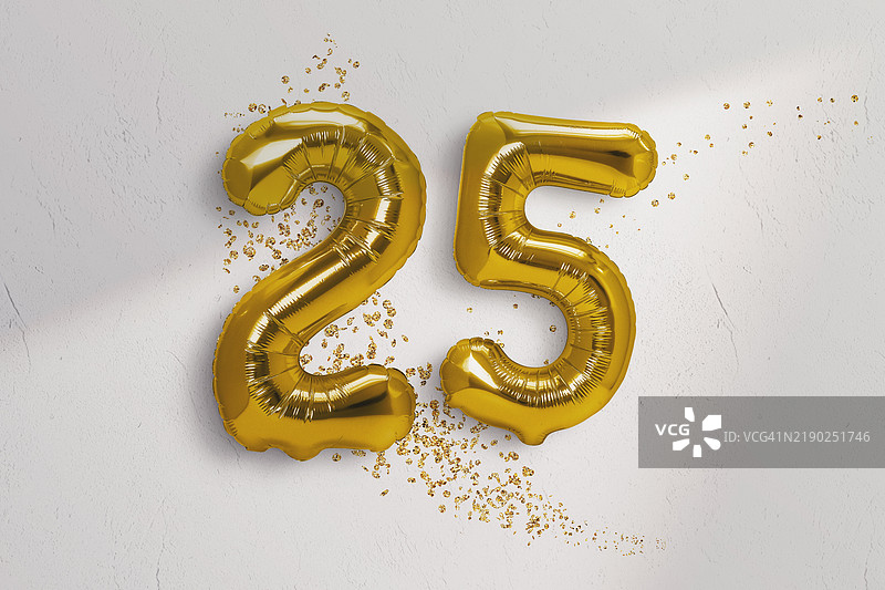 25个派对气球和五彩纸屑图片素材