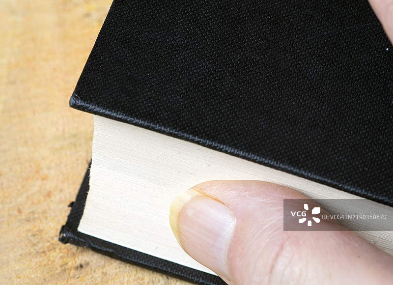 阅读书籍图片素材