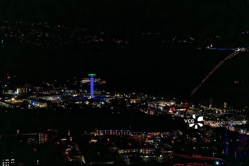 田纳西州加特林堡夜间的鸟瞰图图片素材