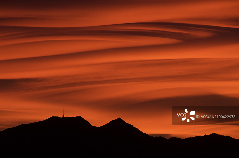 日落时分戏剧性的天空美景图片素材