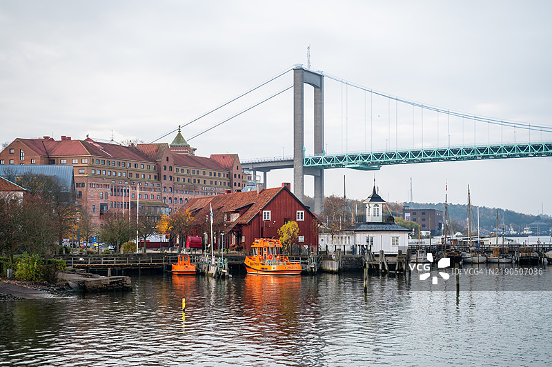 哥德堡的阿尔夫斯堡桥部分及河岸图片素材