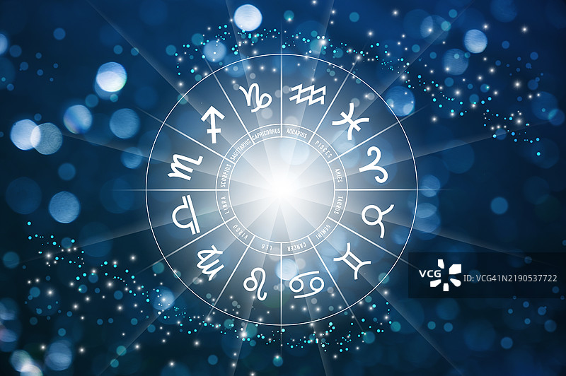 星座在占星圆圈内。天空中的星星和月亮，展现占星术和星座的概念。图片素材