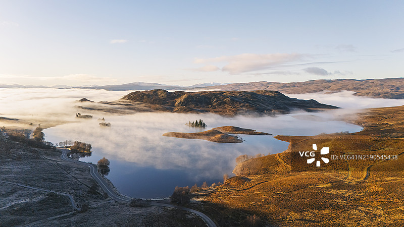 苏格兰高地冬季洛赫塔夫的美丽航拍/无人机视角图片素材