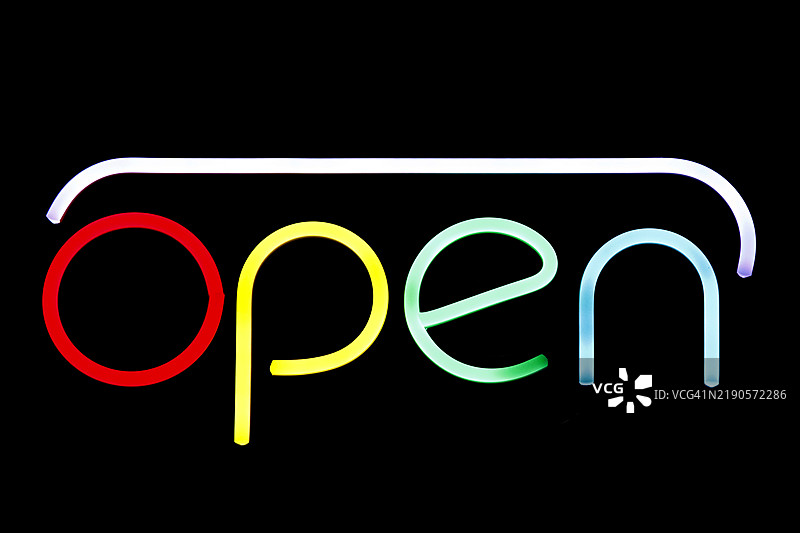 夜间的LED开放标志图片素材