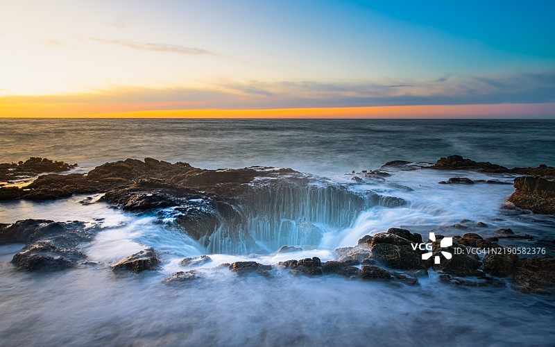 雷神之井图片素材