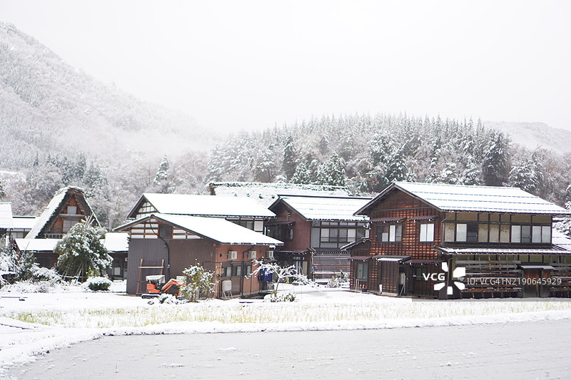 白川乡庄川图片素材