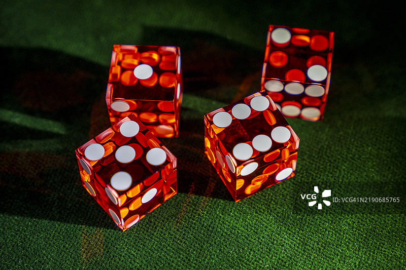 赌场桌面游戏骰子图片素材