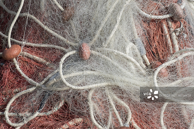渔网、绳索和浮标，港口，圣玛丽亚·迪·莱乌卡，阿普利亚，意大利南部，意大利，欧洲图片素材