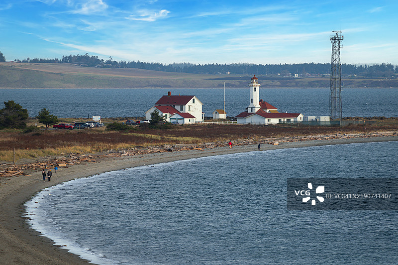 威尔逊灯塔是位于华盛顿州汤森港附近的福特沃登州立公园内的一个活跃导航辅助设施。图片素材