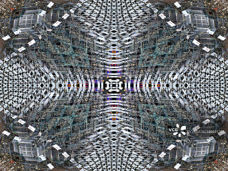 牛津格洛斯特绿市场的圆形金属长椅和阴影，旁边有软饮料罐，抽象视觉效果图片素材